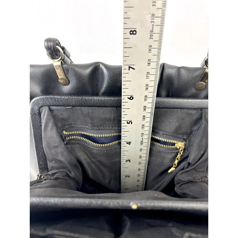 Vintage 1950s 60s‎ Black Gathered Leather Top Handle Purse Clasp Closure